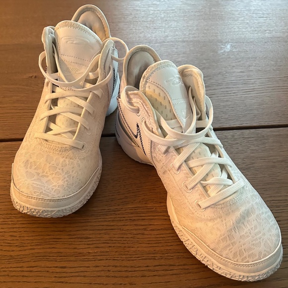 Nike Zoom Lebron NXXT Gen Men's Size 9.5 US - Picture 3 of 7